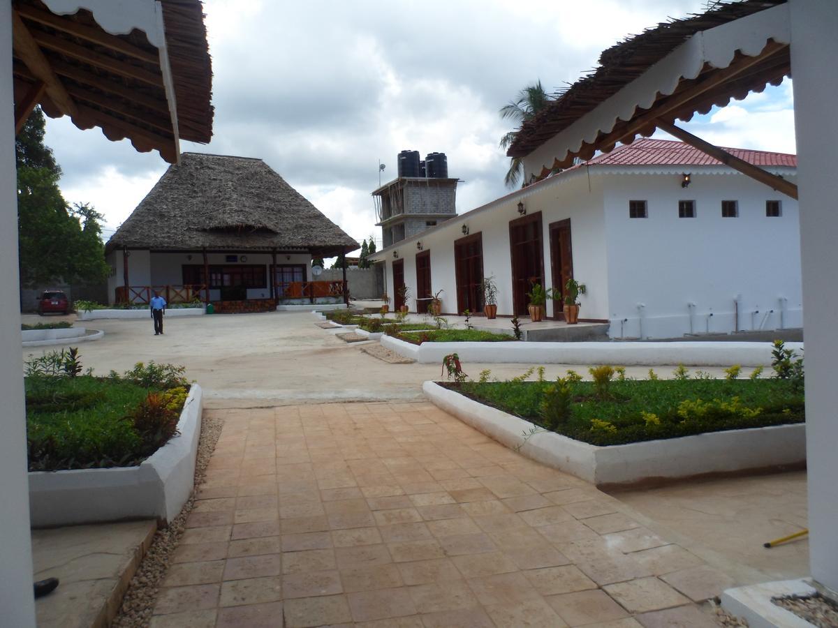 Amaan Ocean Hotel Kihinani Bububu Exterior foto