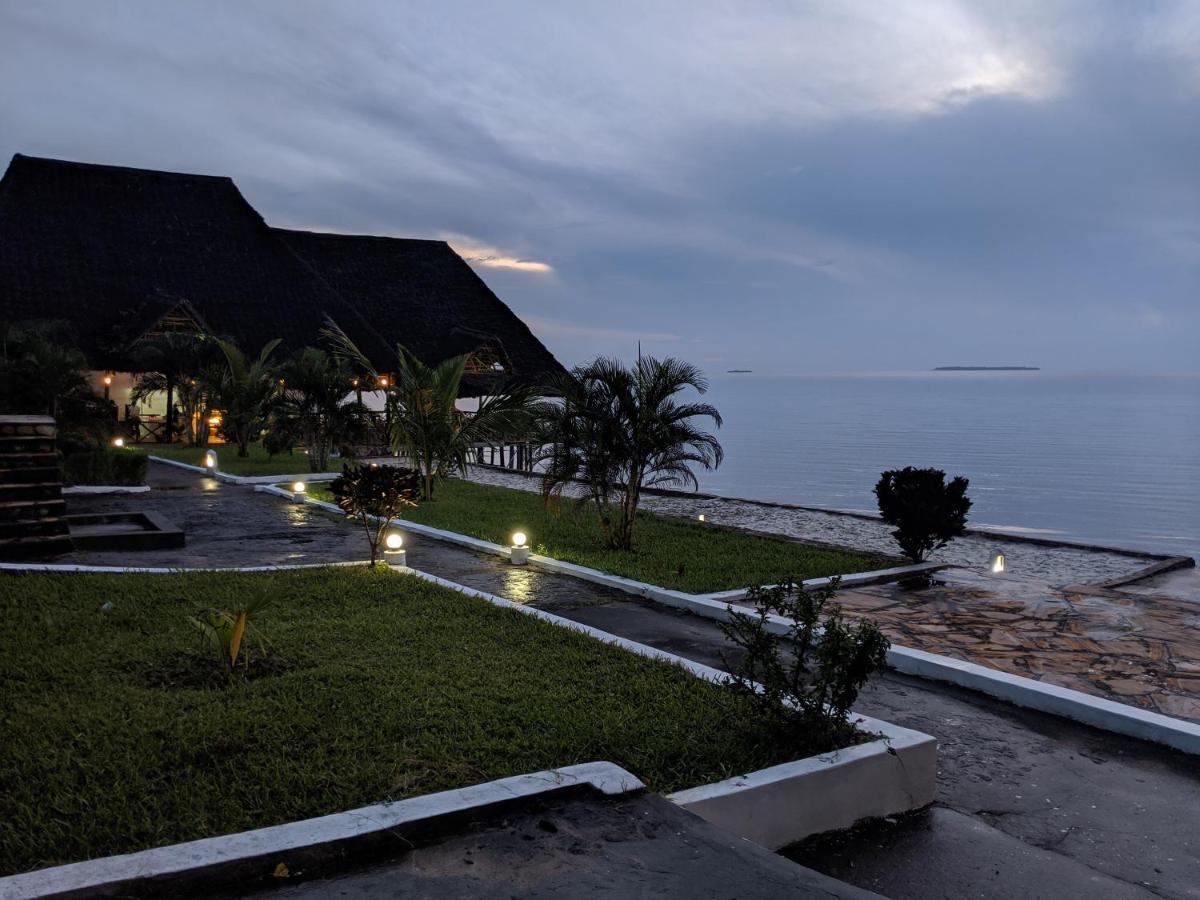 Amaan Ocean Hotel Kihinani Bububu Exterior foto